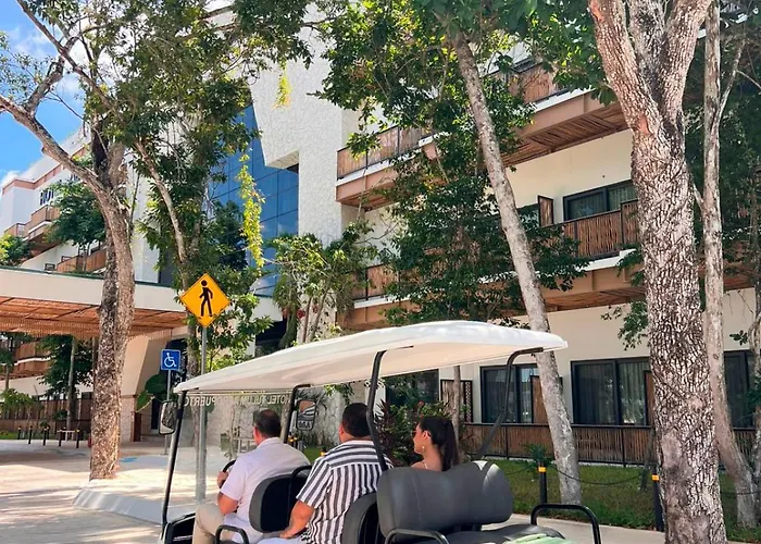 Mundo Maya Aeropuerto 3*